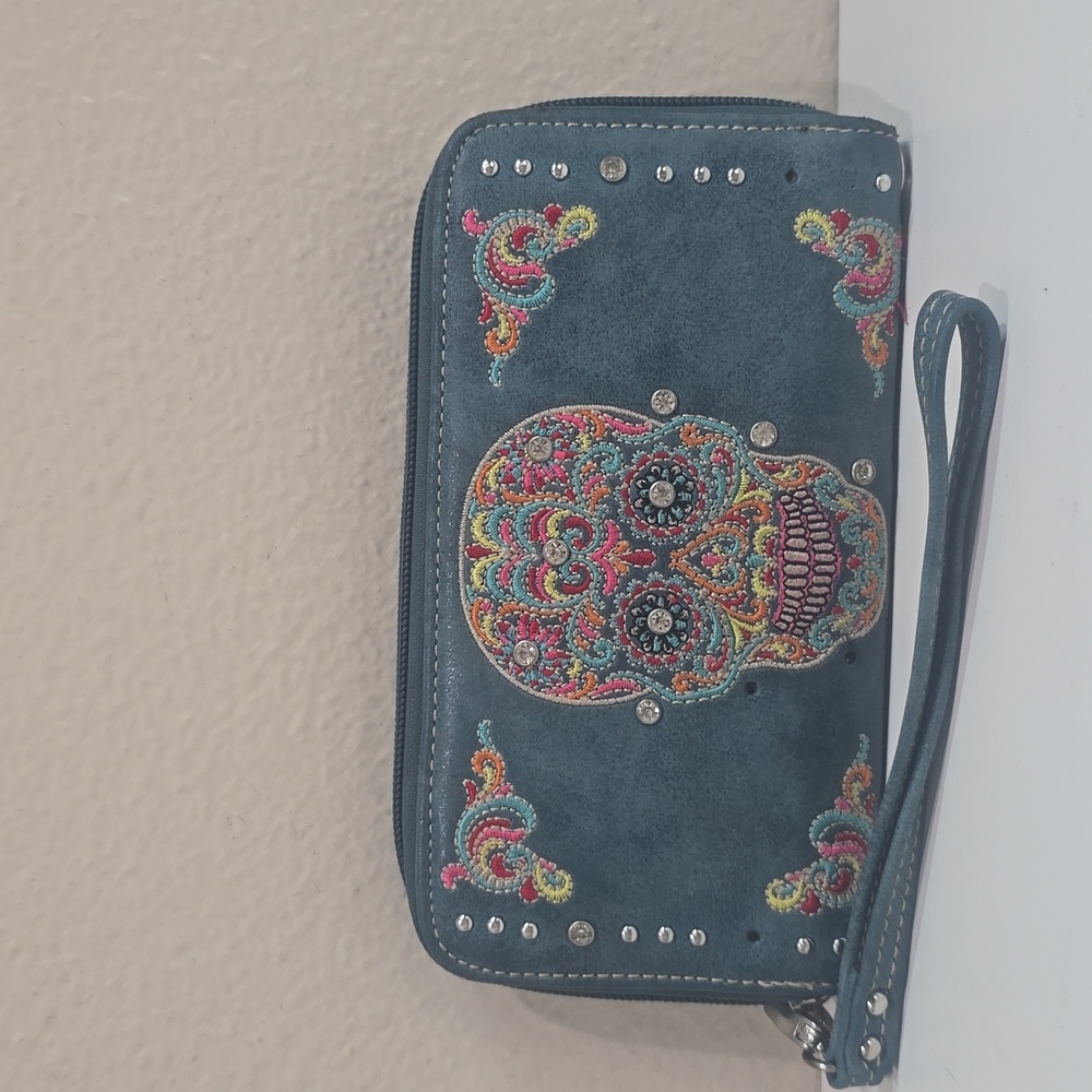 🎉 AMERICAN BLING EMBROIDERED SUGAR SKULL  WALLET